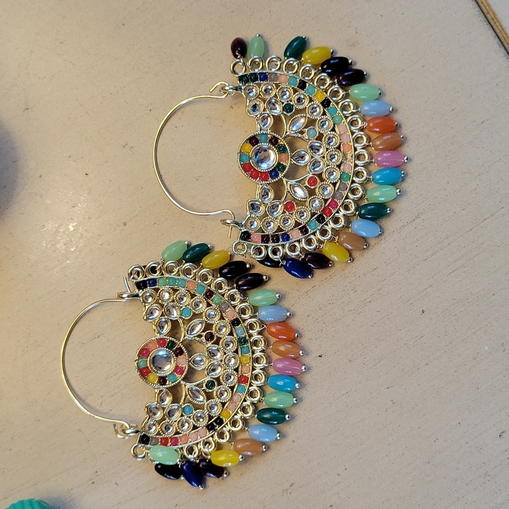 š„SALEš„Multi-color Beaded Boho Festival Embellished Earrings, gold tone - Picture 4 of 5